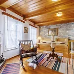 Yiannoula * Città di Skopelos