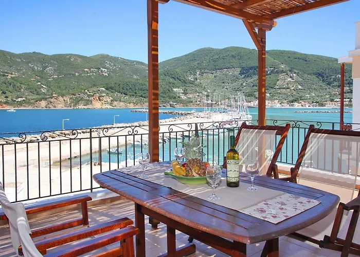 Yiannoula 스코펠로스 타운